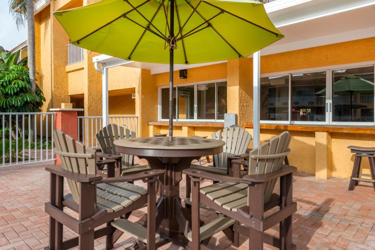 Quality Inn & Suites Conference Center New Port Richey Exterior photo