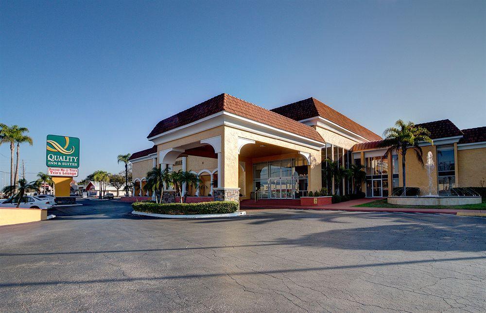 Quality Inn & Suites Conference Center New Port Richey Exterior photo